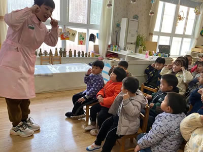關(guān)愛(ài)聽(tīng)力健康，臥龍區(qū)婦幼保健院開(kāi)展愛(ài)耳日走進(jìn)幼兒園活動(dòng)