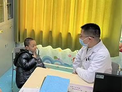 河南省婦幼專家義診活動(dòng)走進(jìn)臥龍區(qū)婦幼保健院